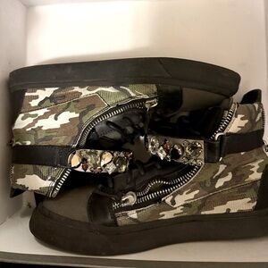 Authentic Men’s GIUSEPPE ZANOTTI Leather & Canvas Camouflage Sneakers w/…